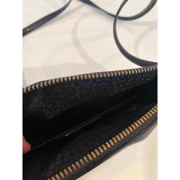 Kate Spade Black Leather Crossbody Purse With Adjustable Strap & Gold Zipper Acc - Picture 3 of 8